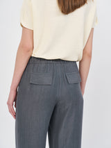 מכנסי קייטלין