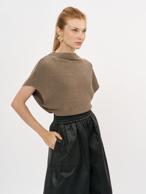 חצאית עור אלברטה