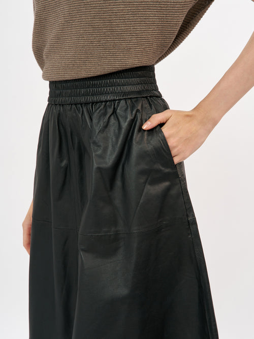 חצאית עור אלברטה