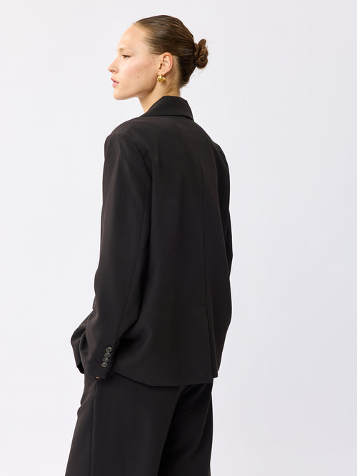 ג'קט אלמירה