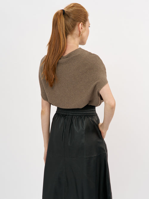 חצאית עור אלברטה