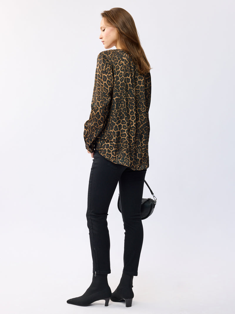 חולצה לינוי