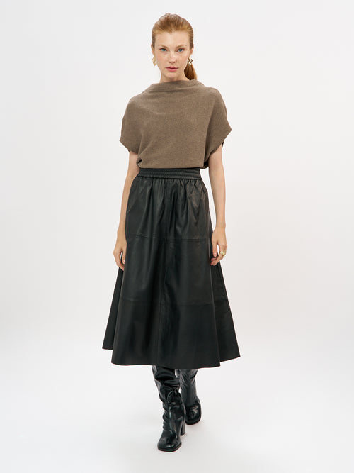 חצאית עור אלברטה