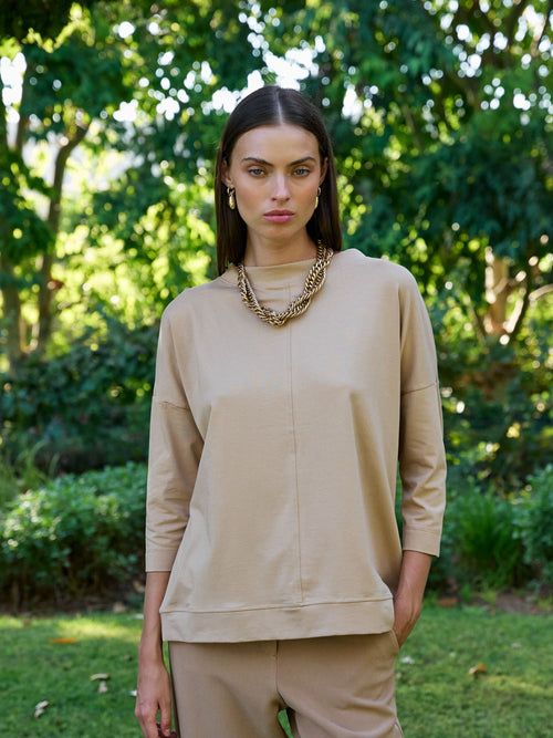 חולצת טי קורינה