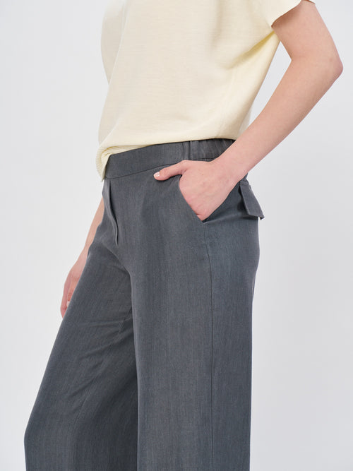 מכנסי קייטלין