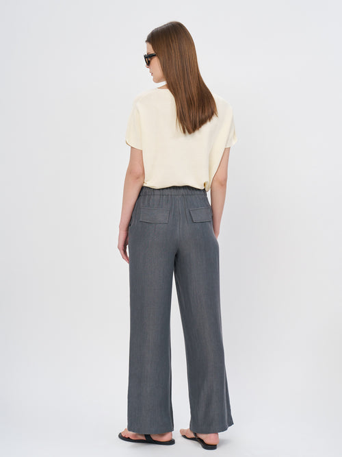 מכנסי קייטלין