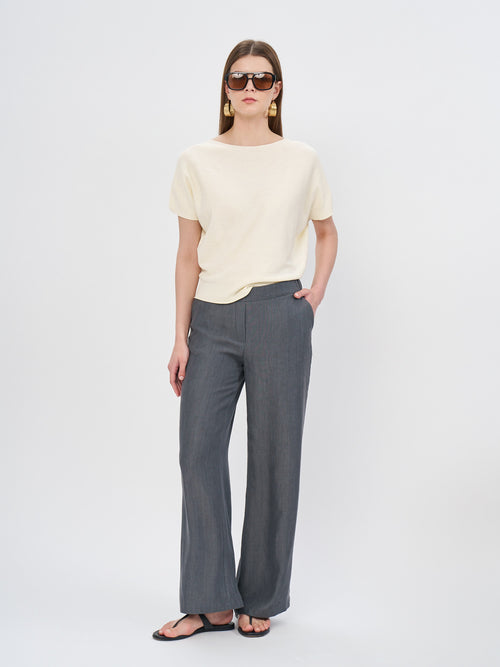 מכנסי קייטלין