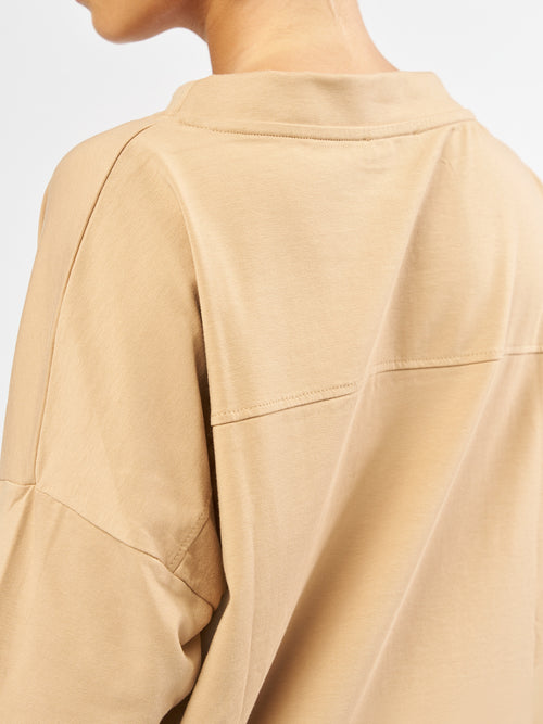 חולצת טי קורינה